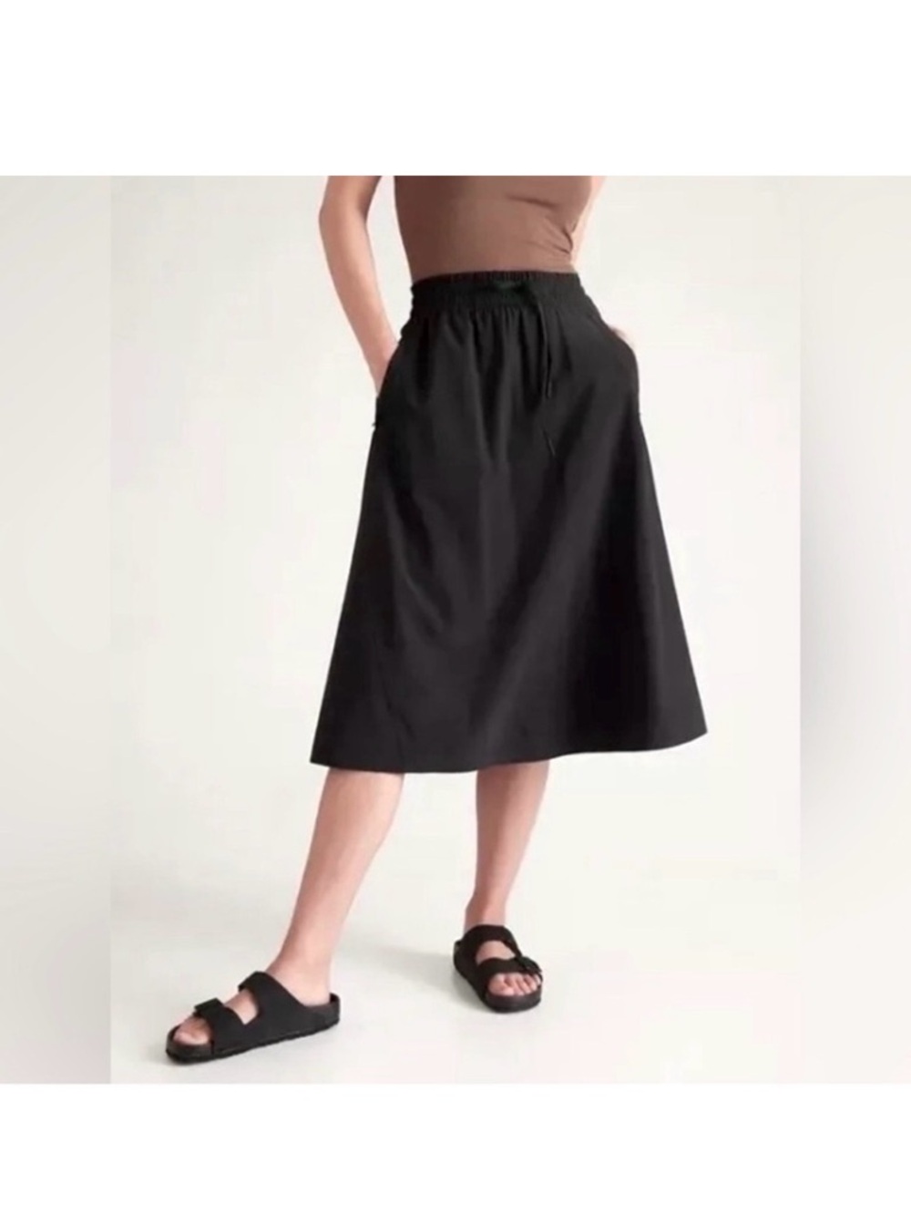 Black athleta arrival midi skirt